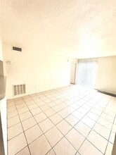 717 Richcrest Dr in Houston, TX - Building Photo - Building Photo