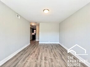 1124 Maple Ave in Evanston, IL - Foto de edificio - Building Photo