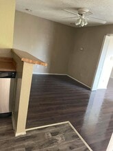 2310 Bamboo Dr, Unit J303 in Arlington, TX - Foto de edificio - Building Photo