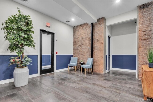 185-191-191 Ashford Ave, Unit 12 in Dobbs Ferry, NY - Building Photo - Building Photo
