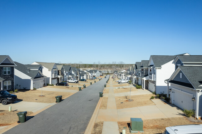 Overton Park in Greer, SC - Building Photo - Building Photo