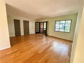 1380 Chalmette Dr NE in Atlanta, GA - Building Photo - Building Photo