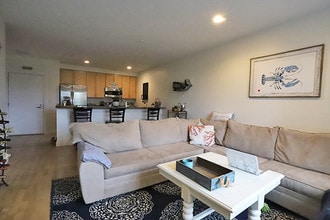 26 New Derby St-Unit -303 in Salem, MA - Building Photo - Building Photo