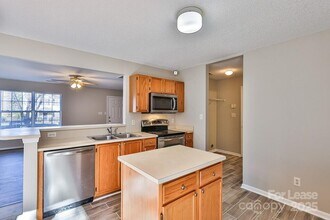 9522 Bird Watch Ln in Charlotte, NC - Building Photo - Building Photo