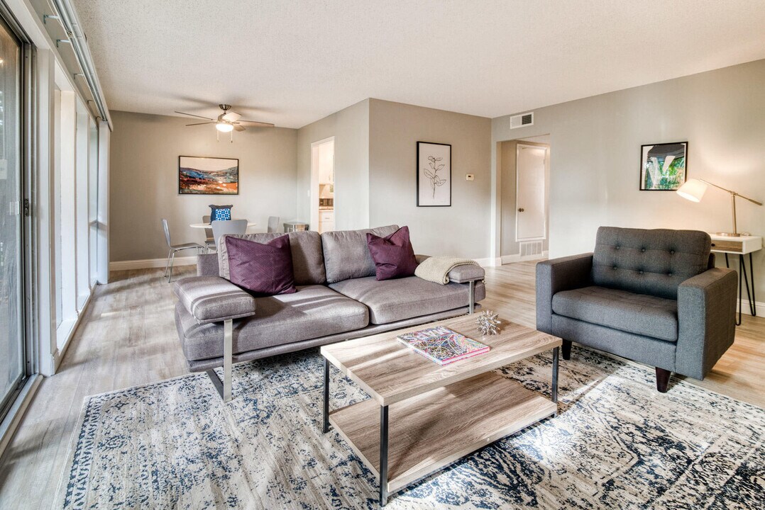 801 Middlefield Rd in Palo Alto, CA - Foto de edificio