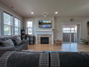 206 SW Marsuda Terrace in Beaverton, OR - Building Photo - Building Photo
