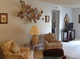4727 E Lafayette Blvd, Unit 327 in Phoenix, AZ - Building Photo