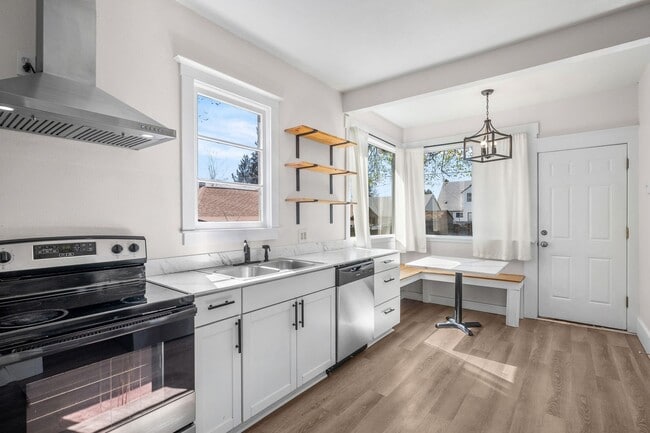 property at 5123 N Monroe St