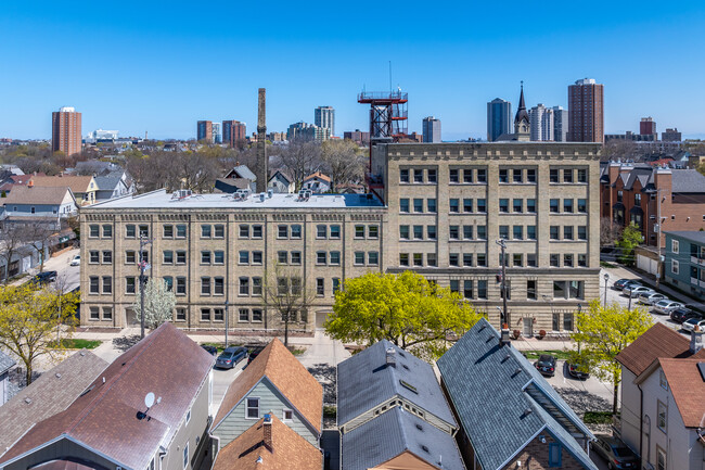 Western Leather Lofts in Milwaukee, WI - Building Photo - Building Photo