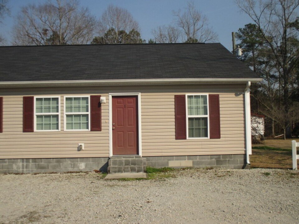 510 Haws Run Rd in Jacksonville, NC - Building Photo