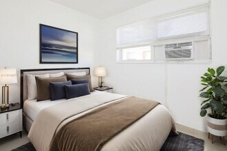 309 Phippen Waiters Rd in Dania Beach, FL - Building Photo - Building Photo