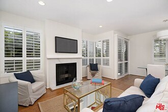 12115 San Vicente Blvd in Los Angeles, CA - Building Photo - Building Photo