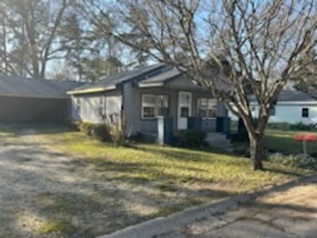 property at 130 Grantham St