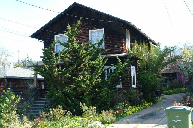 1525 Milvia St in Berkeley, CA - Foto de edificio - Building Photo