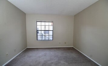 10321 Azuaga St in San Diego, CA - Building Photo - Building Photo