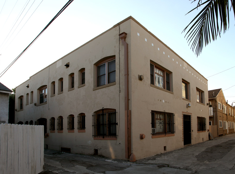 623 E Broadway in Long Beach, CA - Foto de edificio