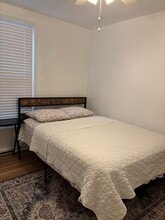 115 W Tokay St, Unit Cottage in Lodi, CA - Building Photo - Building Photo