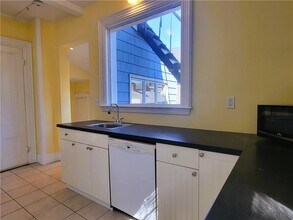 106 Touro St in Newport, RI - Building Photo - Building Photo