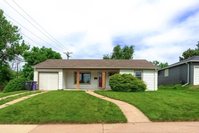 property at 2700 S Garfield St