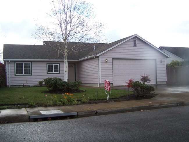 5330 Austin Way in Eugene, OR - Building Photo - Building Photo