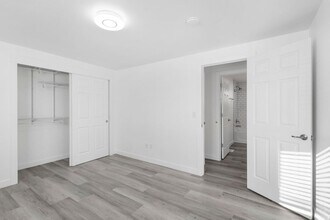 6876 S 90 E in Midvale, UT - Foto de edificio - Building Photo