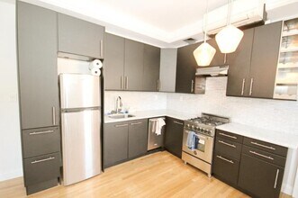 184 E 7th St in New York, NY - Building Photo - Building Photo