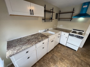 711 Kensington Ave in North Wilkesboro, NC - Building Photo - Building Photo