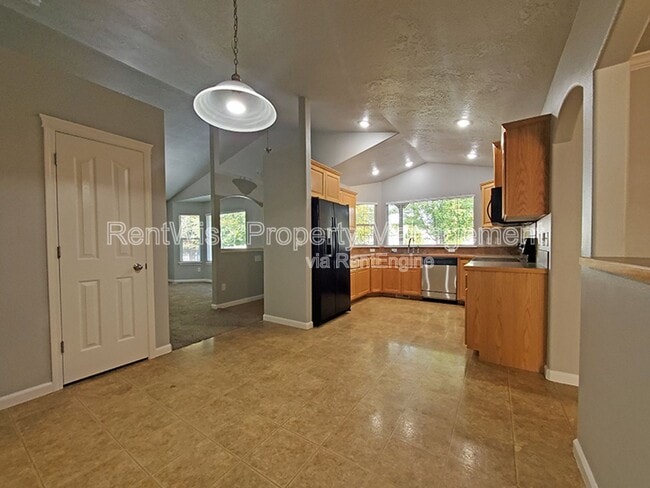 575 W Elias St in Meridian, ID - Building Photo - Building Photo