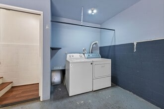 111 S Sierra Madre Blvd in Pasadena, CA - Building Photo - Building Photo