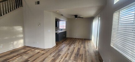 5410 Silver Poplar Ln in Elk Grove, CA - Building Photo - Building Photo