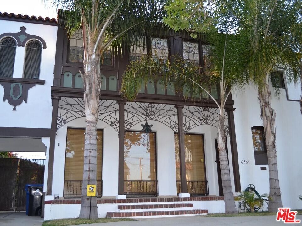 6367 W 6th St in Los Angeles, CA - Foto de edificio