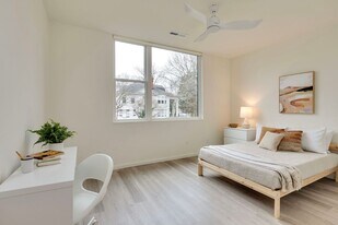 232 N Dillard St in Durham, NC - Building Photo