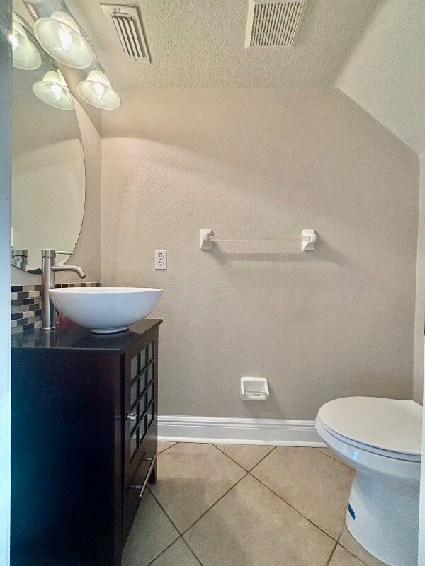 13576 Forest Lake Dr in Largo, FL - Foto de edificio - Building Photo