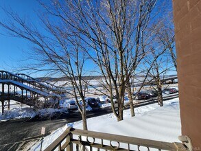 1 Shatzell Ave in Rhinebeck, NY - Building Photo - Building Photo