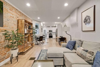 3022 California St in Denver, CO - Foto de edificio - Building Photo