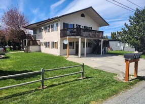 6787 Badger St in Bonners Ferry, ID - Building Photo