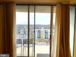 1836 Metzerott Rd in Adelphi, MD - Building Photo - Building Photo