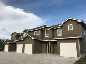 6323 Melanzane Ave in San Antonio, TX - Building Photo