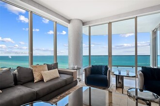 17975 Collins Ave in Sunny Isles Beach, FL - Building Photo - Building Photo