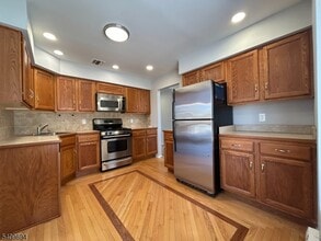 82 Fallen Timbers Trail in Rockaway, NJ - Building Photo - Building Photo