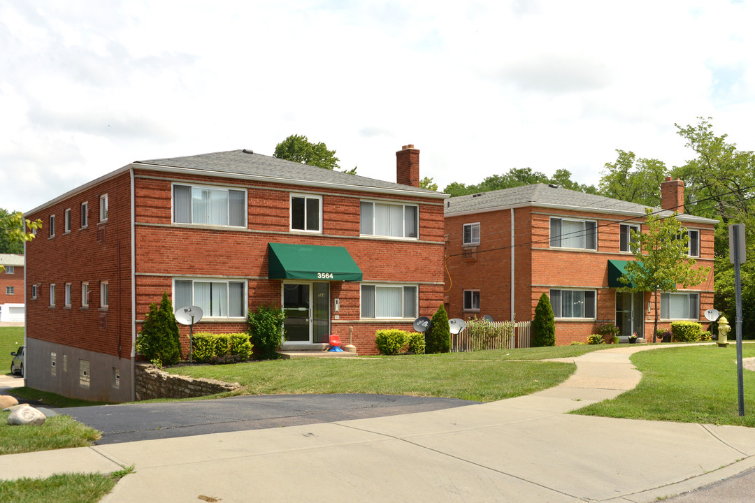 Robroy Drive Apartments in Cincinnati, OH - Foto de edificio