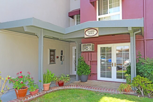 Palace Apartment Homes in Concord, CA - Building Photo - Building Photo