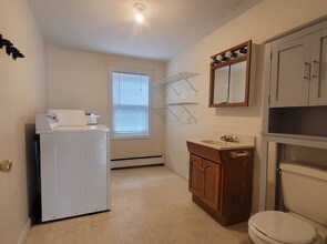 164 Bowen St in Boston, MA - Building Photo - Building Photo