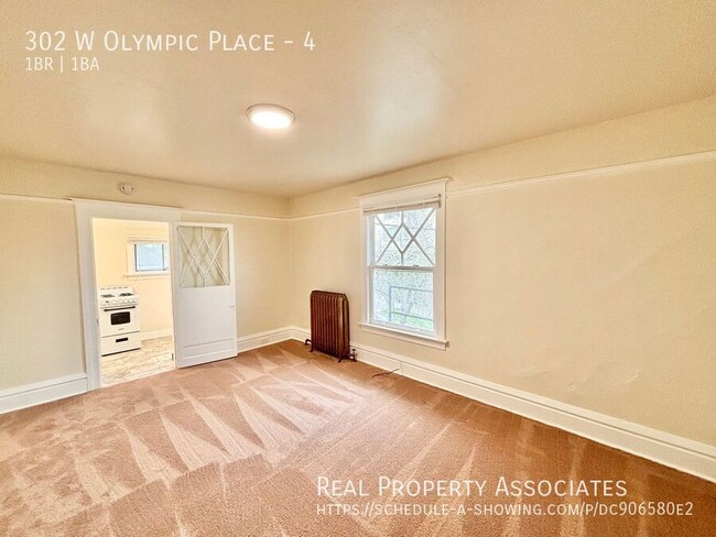 302 W Olympic Pl in Seattle, WA - Building Photo - Building Photo
