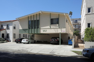 907 S. Holt Ave - near Olympic and La Cien in Los Angeles, CA - Foto de edificio - Primary Photo