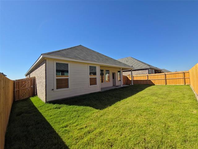 925 Raintree Rd in Princeton, TX - Building Photo - Building Photo