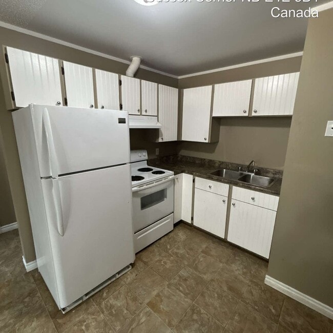 property at 5 Green Valley Dr