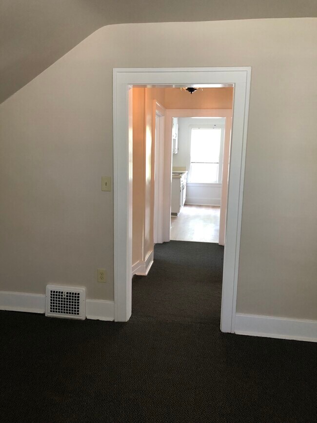 115 Smith St, Unit #B photo'