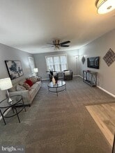 102 Stonehurst Ct in New Castle, DE - Building Photo - Building Photo