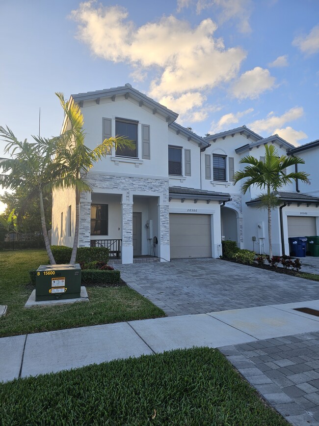 28713 SW 132nd Ave in Homestead, FL - Building Photo - Building Photo